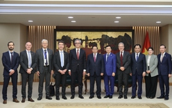 Thủ tướng Phạm Minh Chính tiếp Đoàn thanh tra của EC về chống khai thác IUU