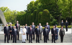 Prime Minister delivers peace message at G7 session