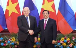 Prime Minister Pham Minh Chinh holds talks with Russian counterpart in Ha Noi