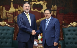 Prime Minister calls for raising Viet Nam-Oman Investment Fund scale to US$1 billion