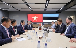 Prime Minister Pham Minh Chinh visits e-Estonia Briefing Center