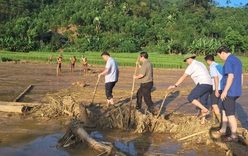 Thủ tướng kiểm tra công tác tìm kiếm cứu nạn tại Làng Nủ