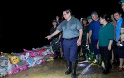 Thủ tướng kiểm tra công tác ứng phó mưa lũ tại Hà Nội