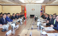 Việt Nam hết sức coi trọng thúc đẩy quan hệ với Malaysia