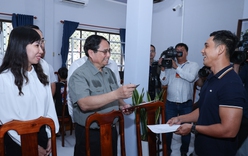 Chuyển từ nền hành chính quản lý, thụ động sang phục vụ, kiến tạo