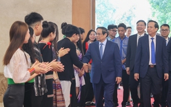Tạo xu thế, phong trào quyết tâm xóa đói, giảm nghèo, vươn lên làm giàu