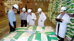 Bộ NN&PTNT gỡ vướng về thủ tục kiểm tra thức ăn chăn nuôi 