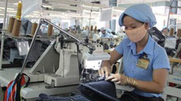 Đã nghỉ bù có được nhận lương làm thêm giờ?