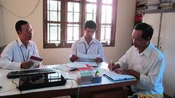 Hàng tháng doanh nghiệp phải trích tiền đóng BHXH