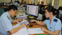 Chỉ được thông quan khi không còn nợ quá hạn tiền thuế