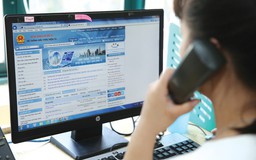 Có được yêu cầu nhà thầu bổ sung hợp đồng chưa khai trên webform?