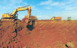 Có được nhận chuyển nhượng thêm đất để khai thác khoáng sản?