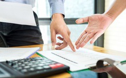 Gói thầu ký trước 1/7/2025, điều chỉnh theo quy định nào?