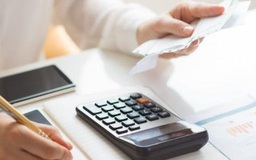 Dịch vụ hoàn thành vào ngày lễ, lập hóa đơn thế nào?