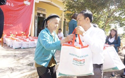 Kienlongbank: ‘San sẻ yêu thương-thêm hương ngày Tết’