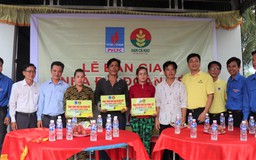 Đạm Cà Mau trao 3 nhà đại đoàn kết tại tỉnh Cà Mau