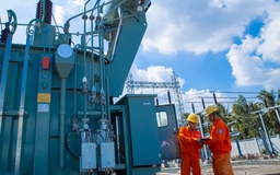 EVNSPC tăng cường cấp điện tại biên giới, khu điều trị bệnh nhân COVID-19