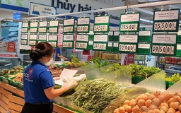 Bảo đảm an toàn, siêu thị Co.opmart Cà Mau hoạt động trở lại 