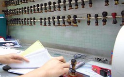 Hà cớ gì cứ phải dùng con dấu?