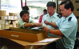 Quá khó để doanh nghiệp được ưu tiên hải quan