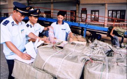 Hàng hóa ùn ứ do hải quan “chưa thực hiện hướng dẫn”