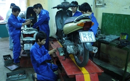 Sửa chữa xe đạp cũng có... điều kiện kinh doanh!