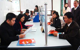Luật vướng còn do cán bộ đợi "cầm tay chỉ việc”