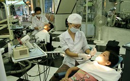Không cấm bác sĩ công mở phòng khám tư