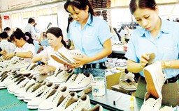 Nghịch lý với doanh nghiệp vừa và nhỏ