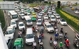 Đề xuất gắn hộp đèn xe: Nhiều Bộ trưởng góp ý với Thủ tướng