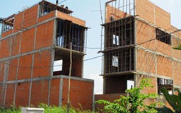 Cưỡng chế công trình vi phạm, áp dụng nghị định hay thông tư?