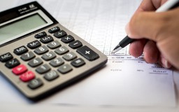 Người quyết định đầu tư hay chủ đầu tư thẩm định chi phí?