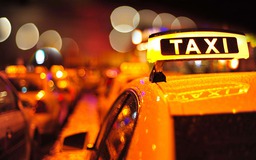 ‘Cởi trói’ kinh doanh taxi: Nên hay không?