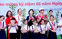 Vinamilk trồng 61.000 cây xanh tại Hà Nội