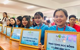 Novaland trao học bổng cho sinh viên vượt khó Bình Thuận
