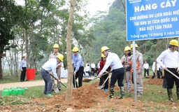 Phủ xanh “Con đường du lịch hoài niệm các di tích quốc gia”