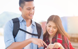 Vietcombank triển khai tính năng thanh toán vé tàu, xe miễn phí qua di động