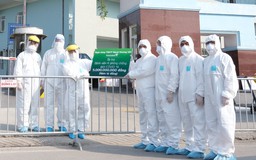 Vietcombank tặng 5 tỷ đồng và 10.000 suất ăn hỗ trợ Bệnh viện K chống dịch