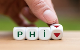 Vietcombank giảm hàng loạt loại phí dịch vụ cho khách hàng