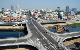 Bớt phiền hà, Việt Nam sẽ hấp dẫn hơn