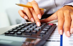 Mua hàng theo hình thức trả chậm, khai thuế thế nào?
