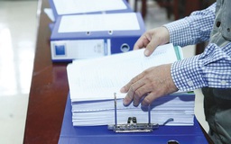 Có được yêu cầu nhà thầu thay đổi hãng sản xuất?