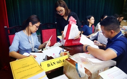 Được yêu cầu nhà thầu cung cấp bản chính để đối chiếu