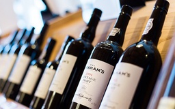 Bán rượu bia theo hình thức thương mại điện tử, DN cần lưu ý gì?