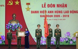 Tổng Công ty mạng lưới Viettel đón nhận danh hiệu Anh hùng Lao động