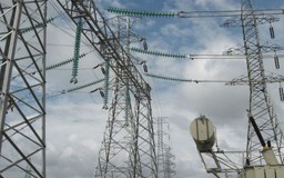 Vận hành đường dây 220 kV Cầu Bông-Hóc Môn rẽ Bình Tân