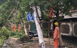 Tập trung khắc phục sự cố lưới điện sau bão số 2