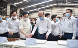 Chủ tịch Quốc hội thăm Công ty Nhôm Đắk Nông