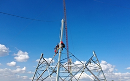 Thi công nhà máy điện gió lớn nhất Việt Nam