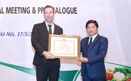 Trao Bằng khen doanh nghiệp đóng góp xuất sắc phát triển nông nghiệp bền vững